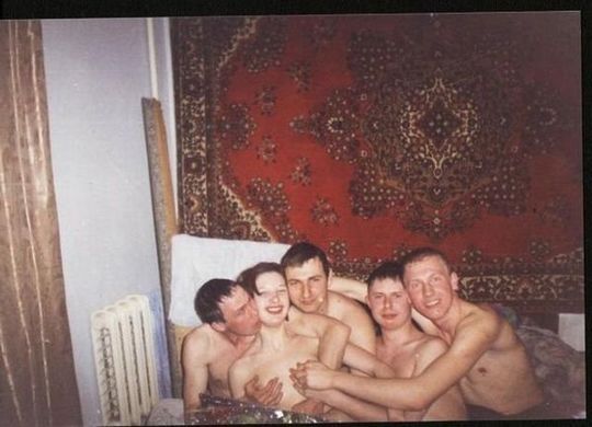 Развлечение молодежи родом из 80-х порнофото Смотреть молодежь онлайн