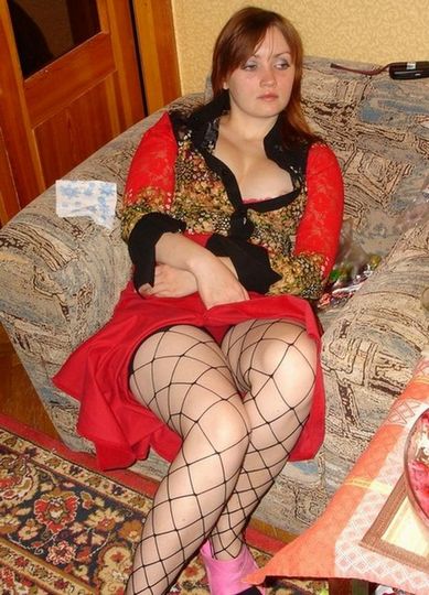 Безотказница подняла юбочке и показала трусики Смотреть безотказница онлайн